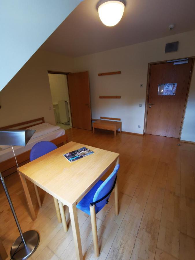 Haus Der Begegnung Heilig Geist Hotel Burghausen Buitenkant foto