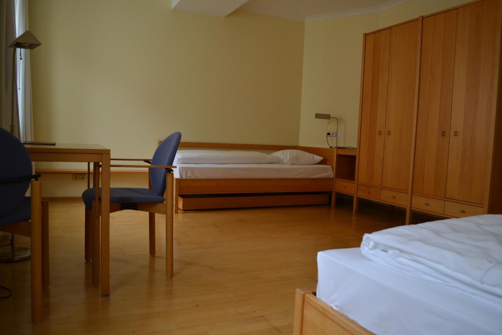 Haus Der Begegnung Heilig Geist Hotel Burghausen Buitenkant foto