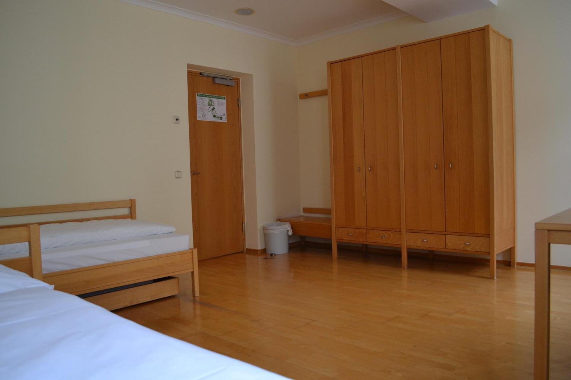Haus Der Begegnung Heilig Geist Hotel Burghausen Buitenkant foto