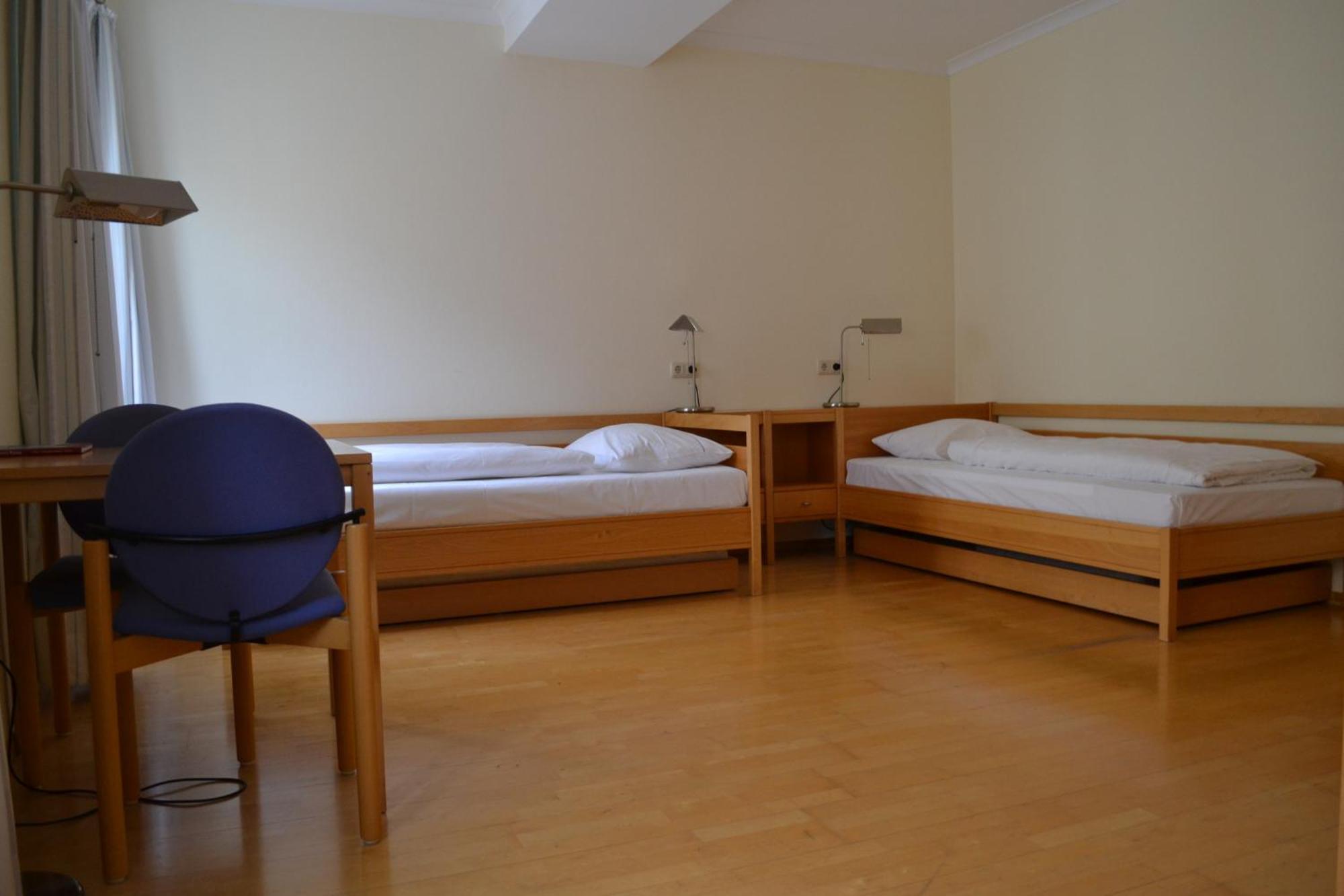 Haus Der Begegnung Heilig Geist Hotel Burghausen Buitenkant foto