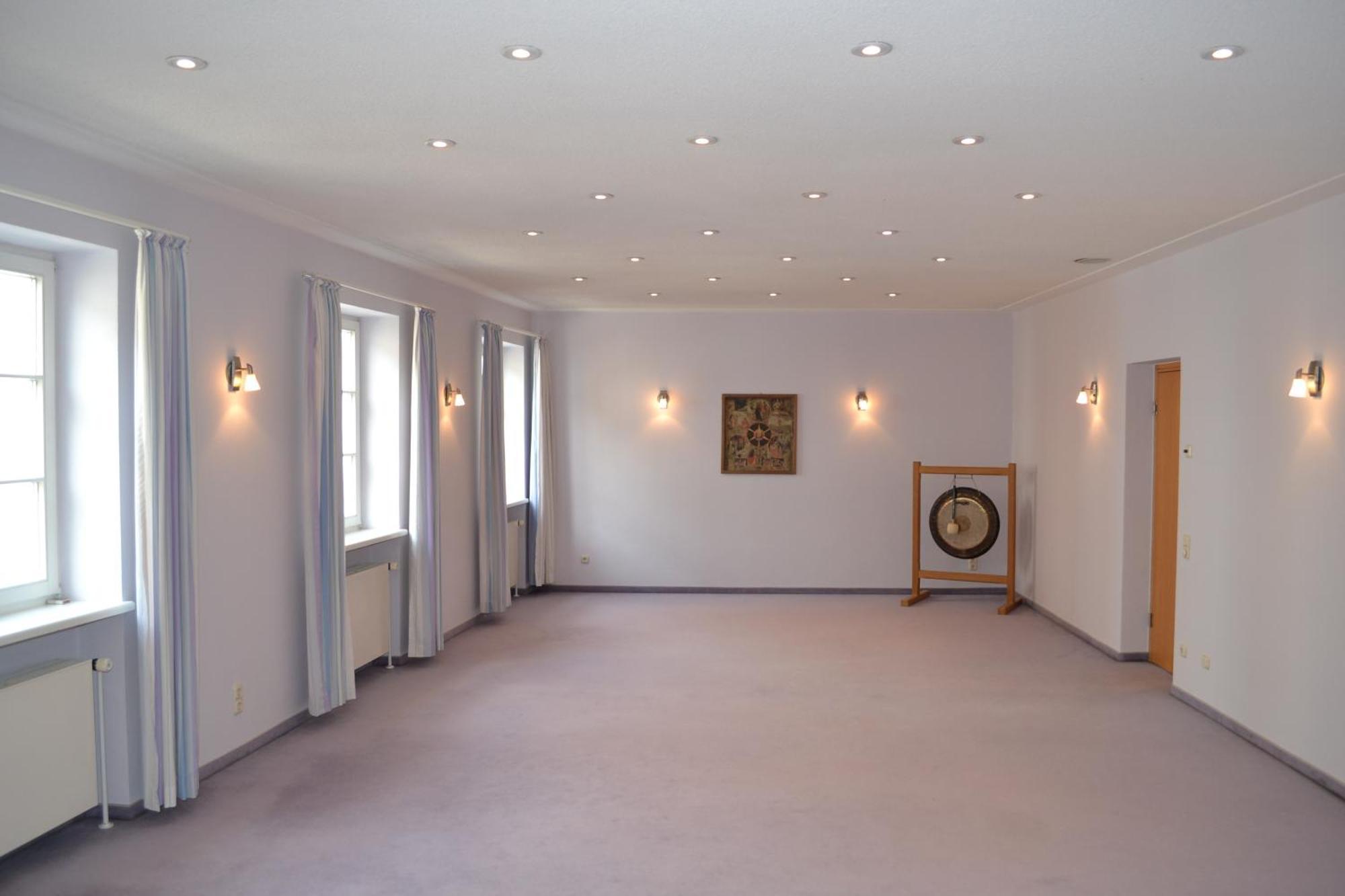 Haus Der Begegnung Heilig Geist Hotel Burghausen Buitenkant foto