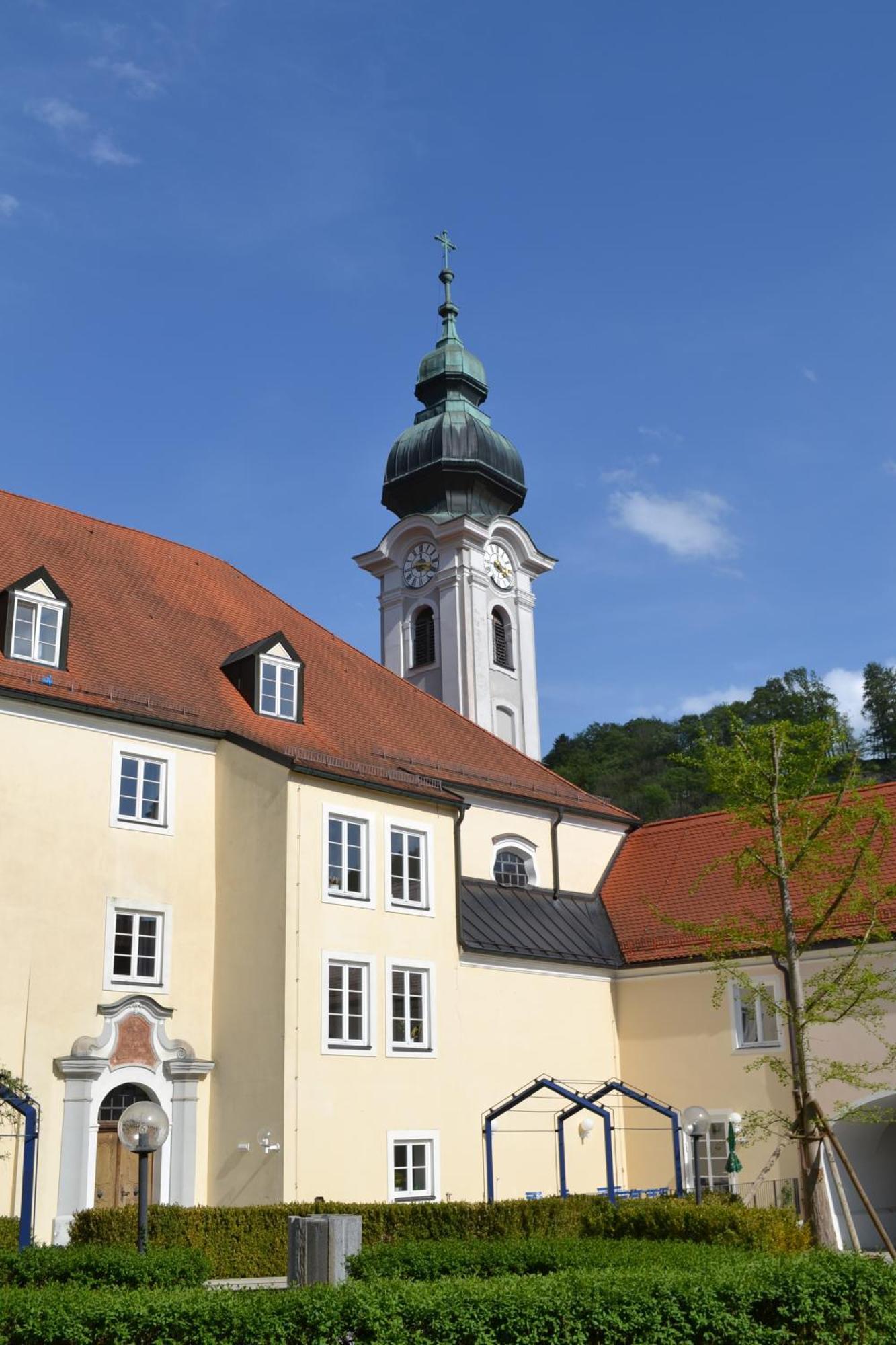 Haus Der Begegnung Heilig Geist Hotel Burghausen Buitenkant foto