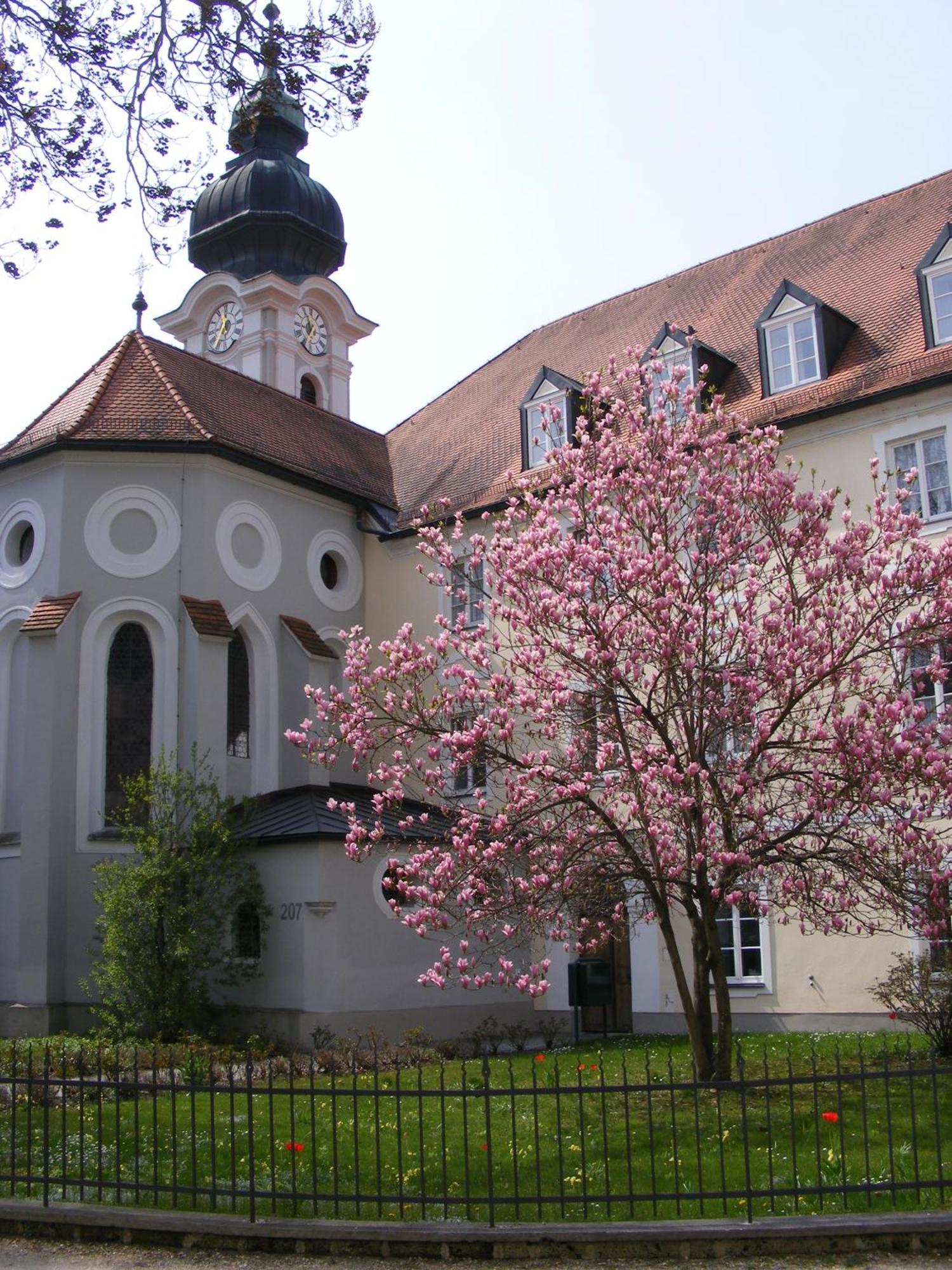 Haus Der Begegnung Heilig Geist Hotel Burghausen Buitenkant foto