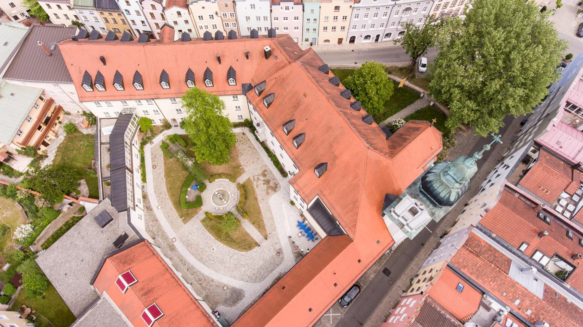 Haus Der Begegnung Heilig Geist Hotel Burghausen Buitenkant foto